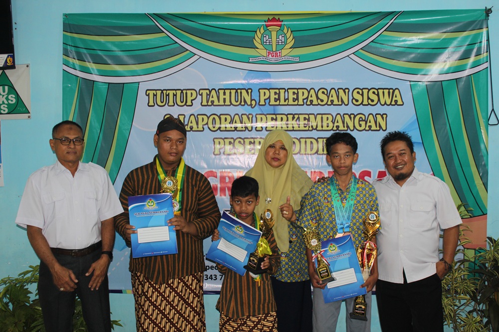 Kegiatan Penutup Tahun - SLB PGRI Sumbersari