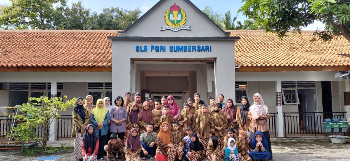 Siswa & Siswi - SLB PGRI Sumbersari